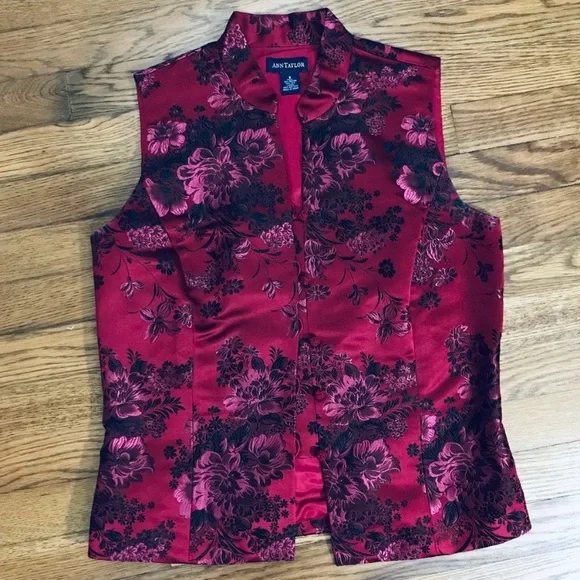 VINTAGE kimono red silky satin floral vest - Picture 2 of 5